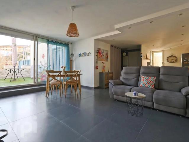 APPARTEMENT 4 PIÈCES 80 M2 TERRASSE DE 45 M2 GARAGE