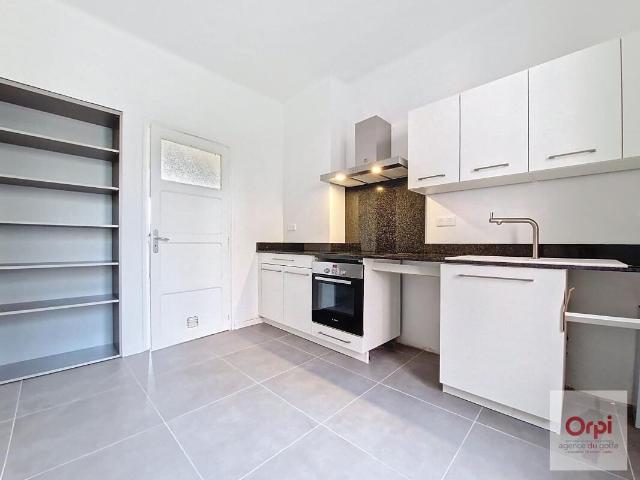 Appartement 4 pièces, 80 m² à louer à Ajaccio 20090