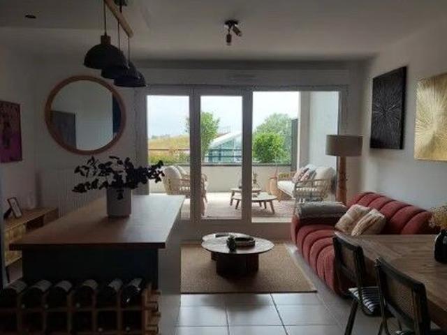 Appartement 4 pièces, 80 m² à louer à Bordeaux 33000