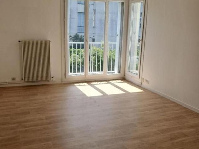 Appartement 4 pièces, 80 m² à louer à Chinon 37500