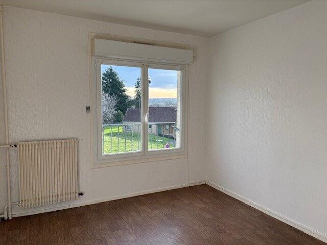 Appartement 4 pièces, 80 m² à louer à Cluis 36340