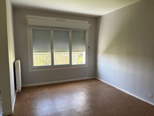 Appartement 4 pièces, 80 m² à louer à Cluis 36340