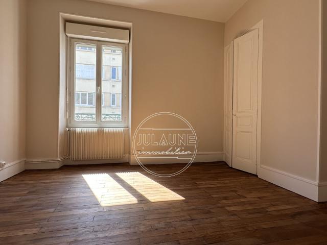 Appartement 4 pièces, 80 m² à louer à Limoges 87100