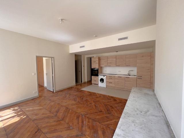 Appartement 4 pièces, 80 m² à louer à Lyon 2 69002