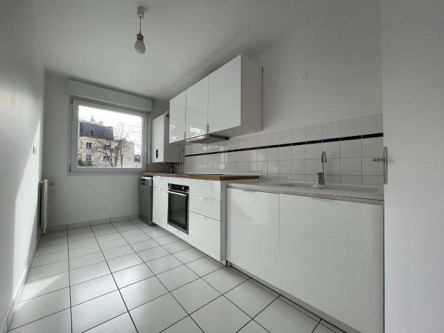 Appartement 4 pièces, 80 m² à louer à Reims 51100