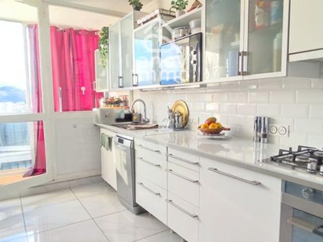 Appartement 4 pièces 80 m²