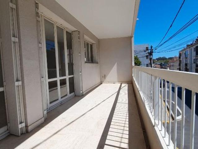 Appartement 4 pièces 80 m²