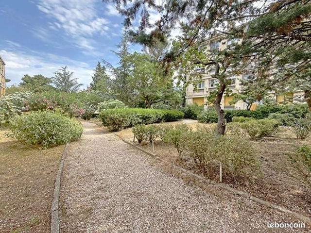 Appartement 4 pièces 80 m²