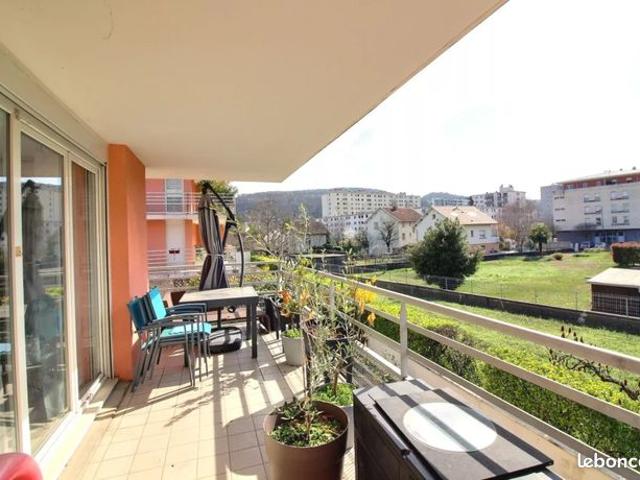 Appartement 4 pièces 80 m²