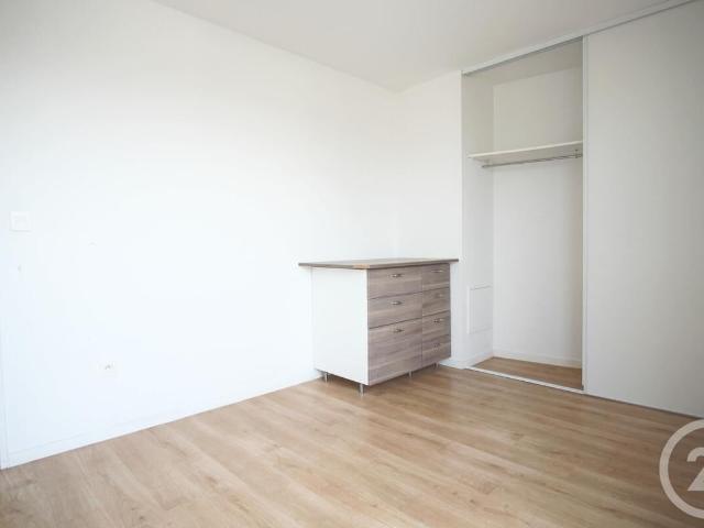 Appartement 4 pièces, 81 m² à louer à Choisy le Roi 94600