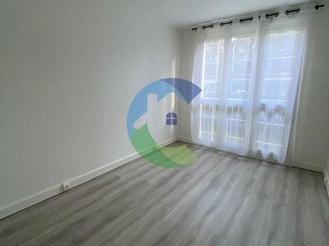 Appartement 4 pièces, 81 m² à louer à Chilly Mazarin 91380
