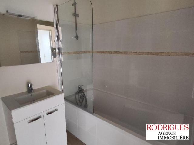 Appartement 4 pièces, 81 m² à louer à Poitiers 86000