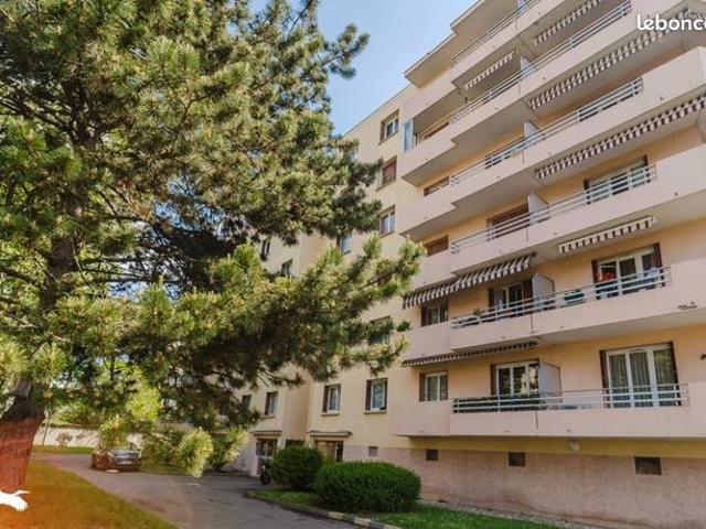Appartement 4 pièces 81 m²