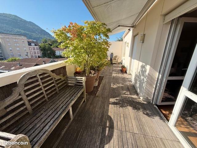 Appartement 4 pièces 81 m²