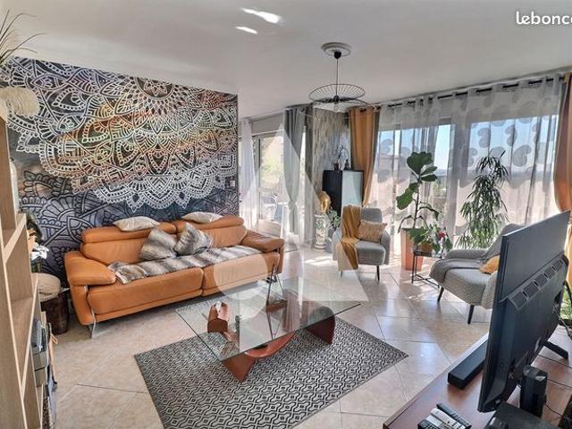 Appartement 4 pièces 81 m²