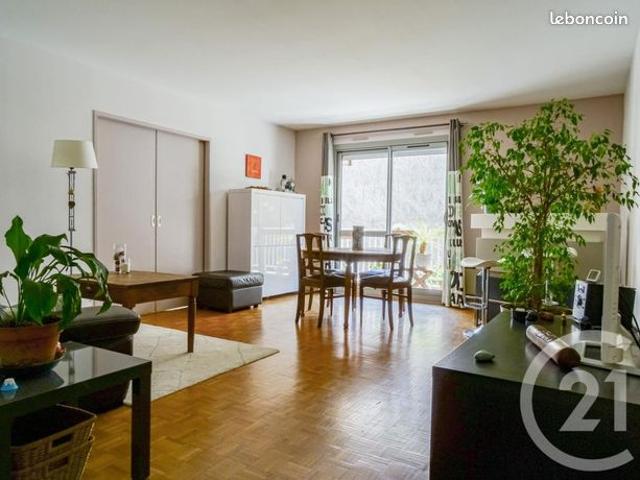 Appartement 4 pièces 81 m²
