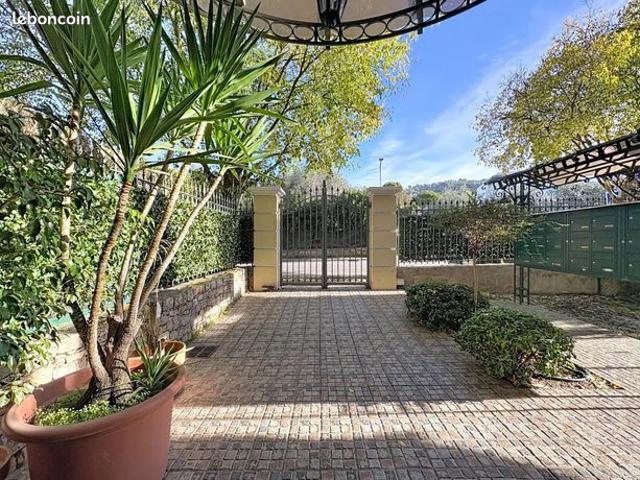 Appartement 4 pièces 81 m²