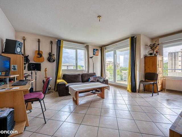 Appartement 4 pièces 81 m²