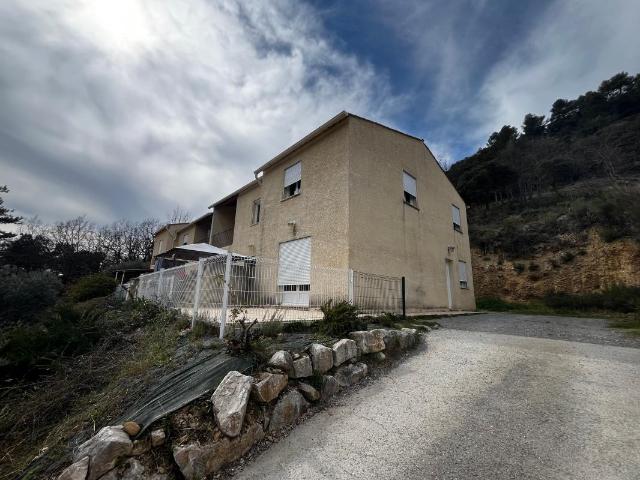 Appartement 4 pièces, 82 m² à louer à Allemagne en Provence 04500