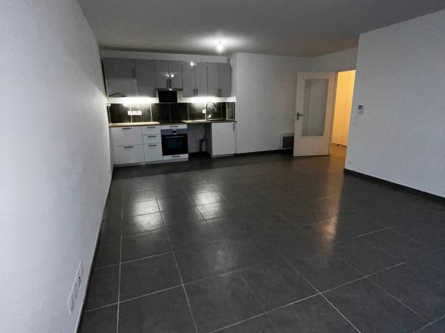 Appartement 4 pièces, 82 m² à louer à Istres 13800
