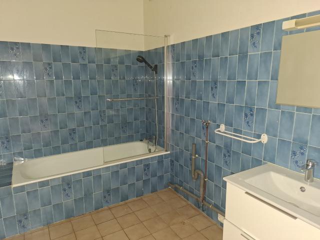 Appartement 4 pièces, 82 m² à louer à Saint Jean le Vieux 64220