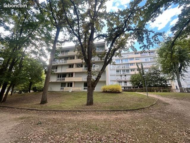Appartement 4 pièces 82 m²