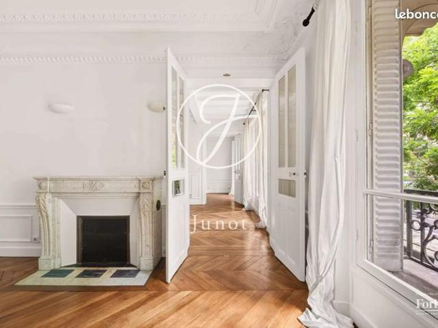 Appartement 4 pièces 82 m²