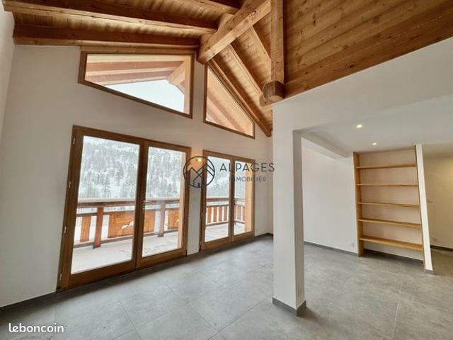 Appartement 4 pièces 82 m²