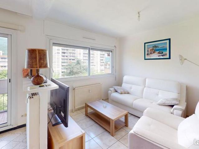 Appartement 4 pièces 82 m²