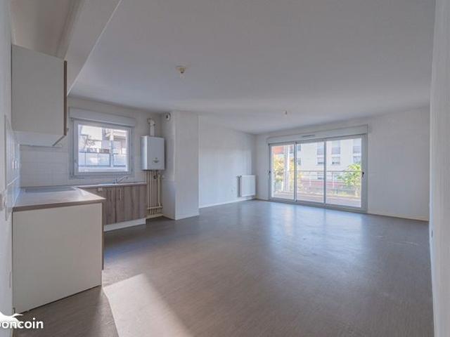 Appartement 4 pièces 82 m²