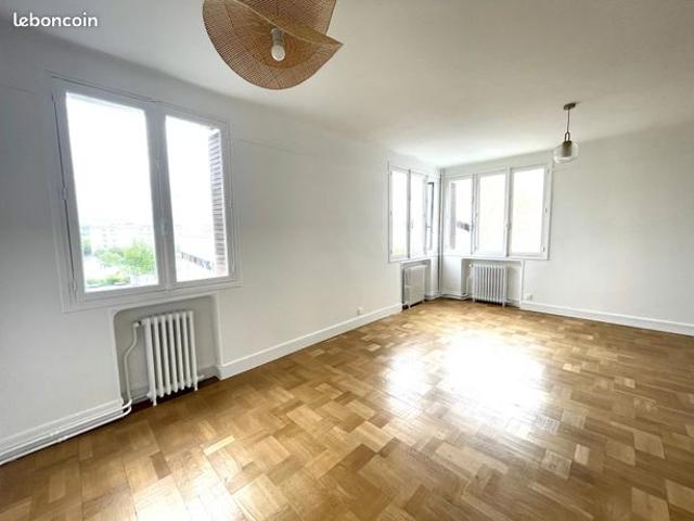 Appartement 4 pièces 82 m²