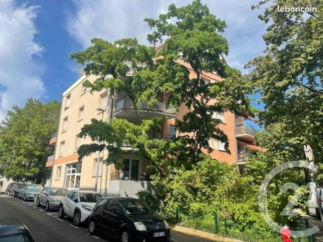 Appartement 4 pièces 82 m²
