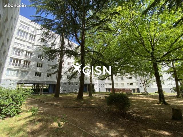 Appartement 4 pièces 82 m²