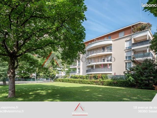 Appartement 4 pièces 82 m²