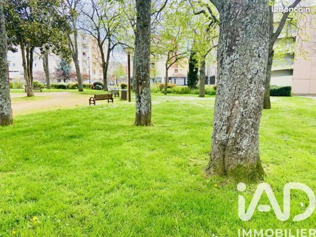 Appartement 4 pièces 82 m²
