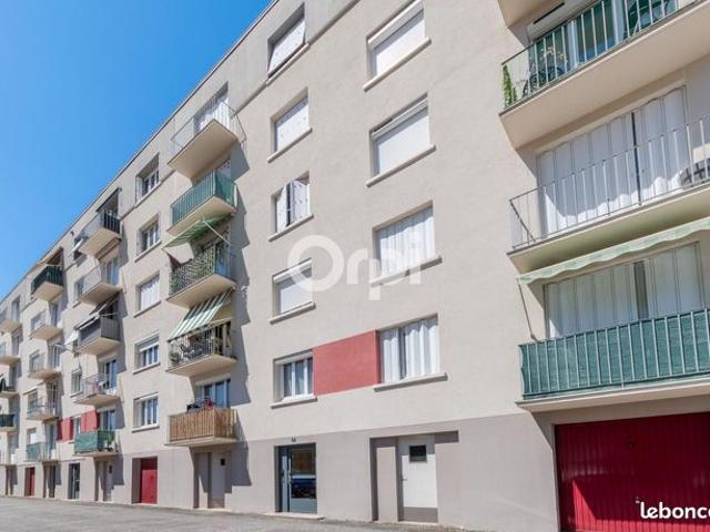 Appartement 4 pièces 82 m²