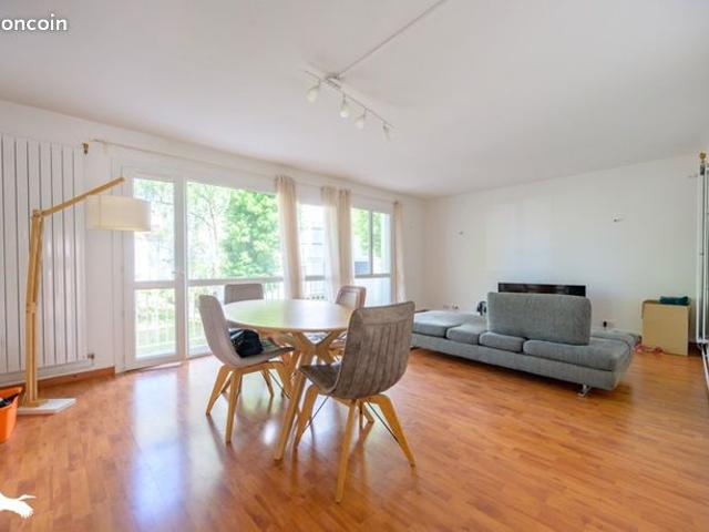 Appartement 4 pièces 82 m²