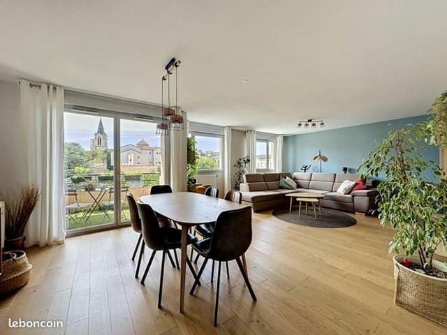 Appartement 4 pièces 82 m²