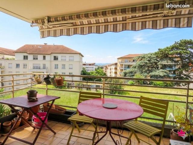 Appartement 4 pièces 82 m²