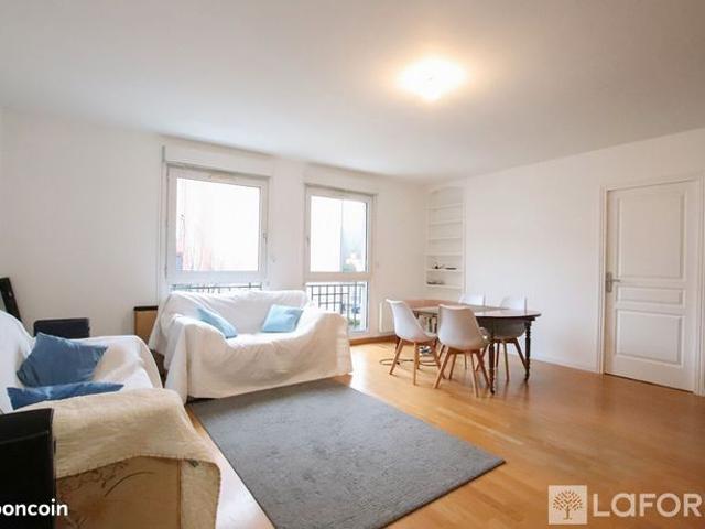 Appartement 4 pièces 82 m²
