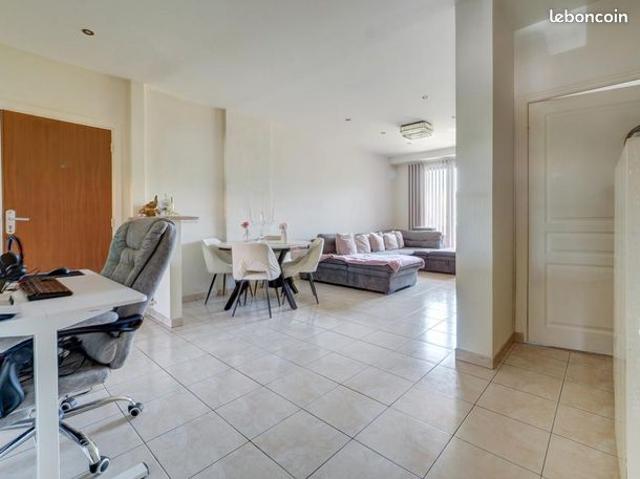 Appartement 4 pièces 82 m²