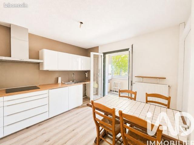 Appartement 4 pièces 82 m²