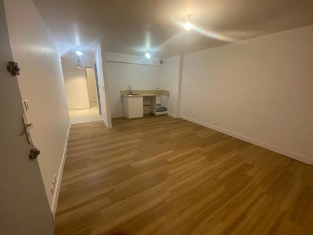 Appartement 4 pièces, 87 m² à louer à Le Beausset 83330