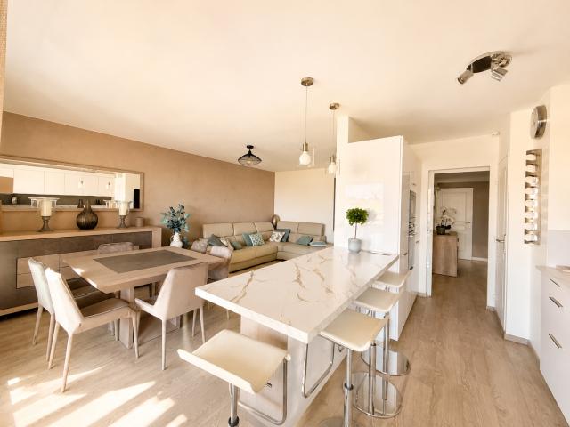 Appartement 4 pièces, 87 m² à louer à Marseille 8 13008