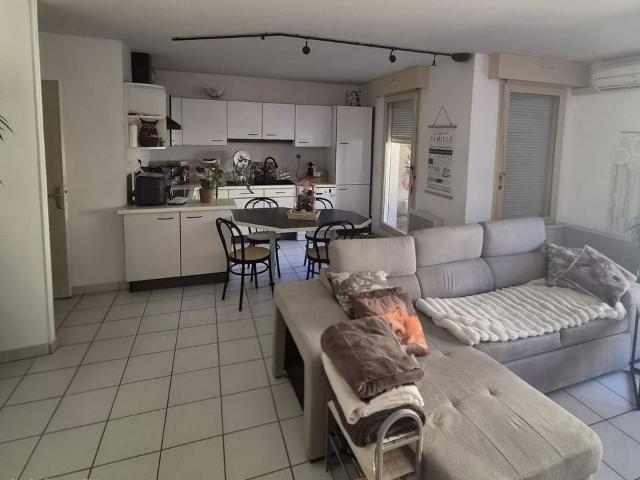 Appartement 4 pièces, 84 m² à louer à Villeurbanne 69100