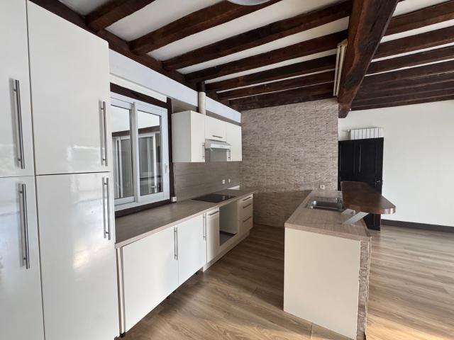 Appartement 4 pièces, 84 m² à louer à Saint Jean Pied de Port 64220