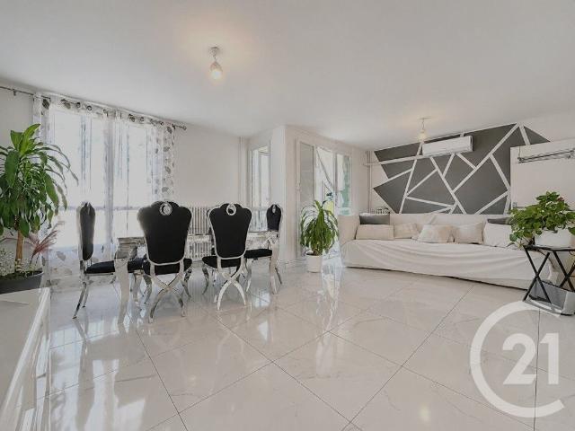 Appartement 4 pièces 84 m²