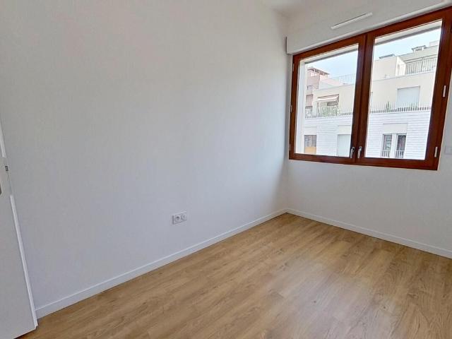 Appartement 4 pièces, 85 m² à louer à Saint Ouen sur Seine 93400