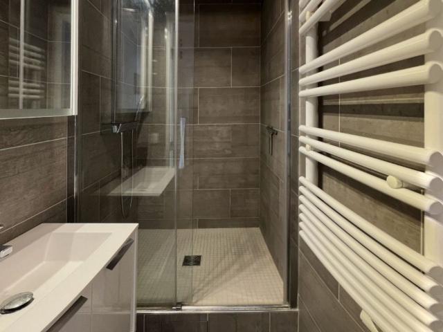 Appartement 4 pièces, 85 m² à louer à Suresnes 92150