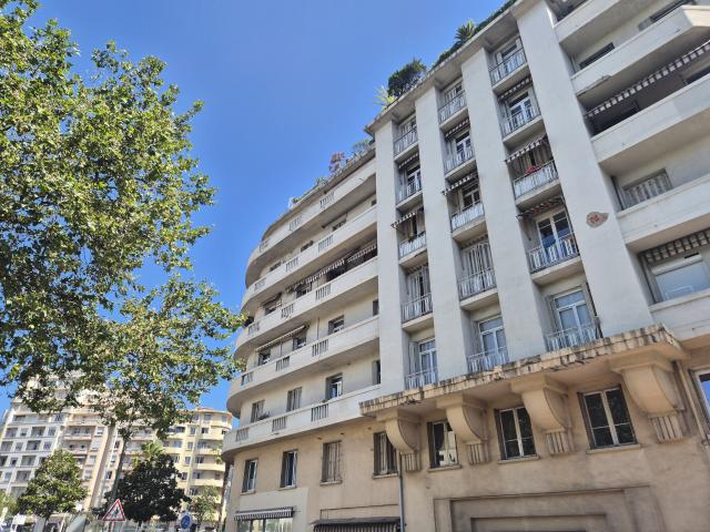 Appartement 4 pièces, 86 m² à louer à Toulon 83000